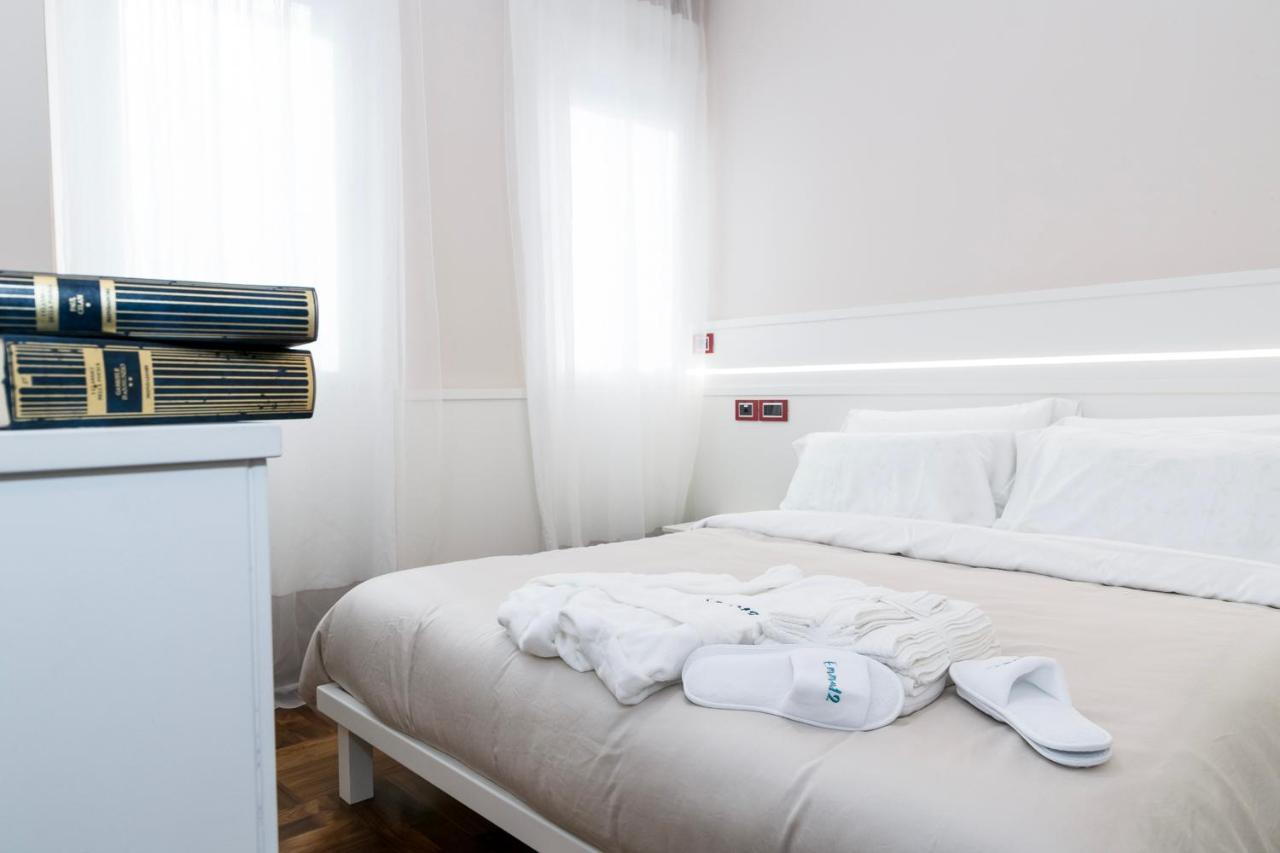 Hotel Emma 12 Rzym Zewnętrze zdjęcie