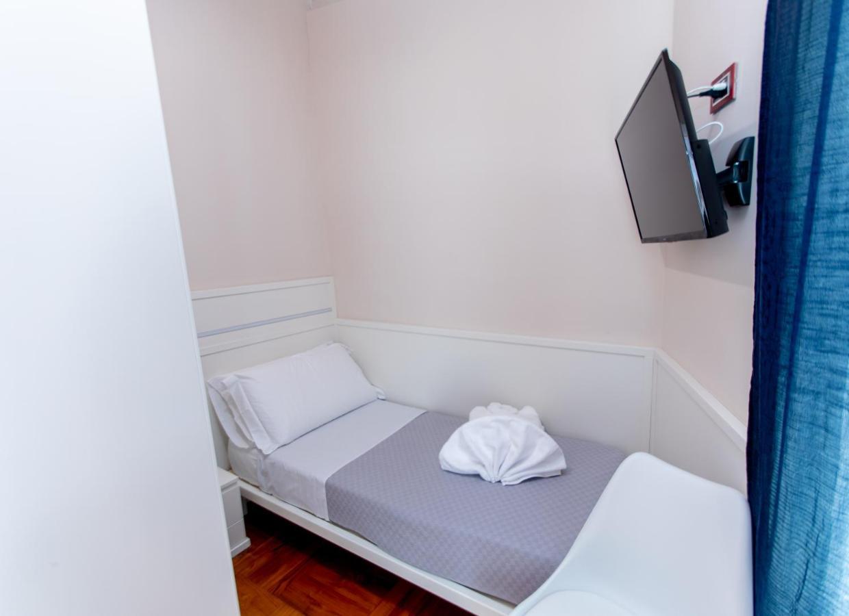 Hotel Emma 12 Rzym Zewnętrze zdjęcie